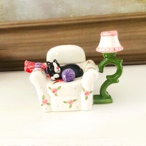 World Bazaar Novelty Collectable Small Tea Pot Cat on Chair Yarn Ball Floral